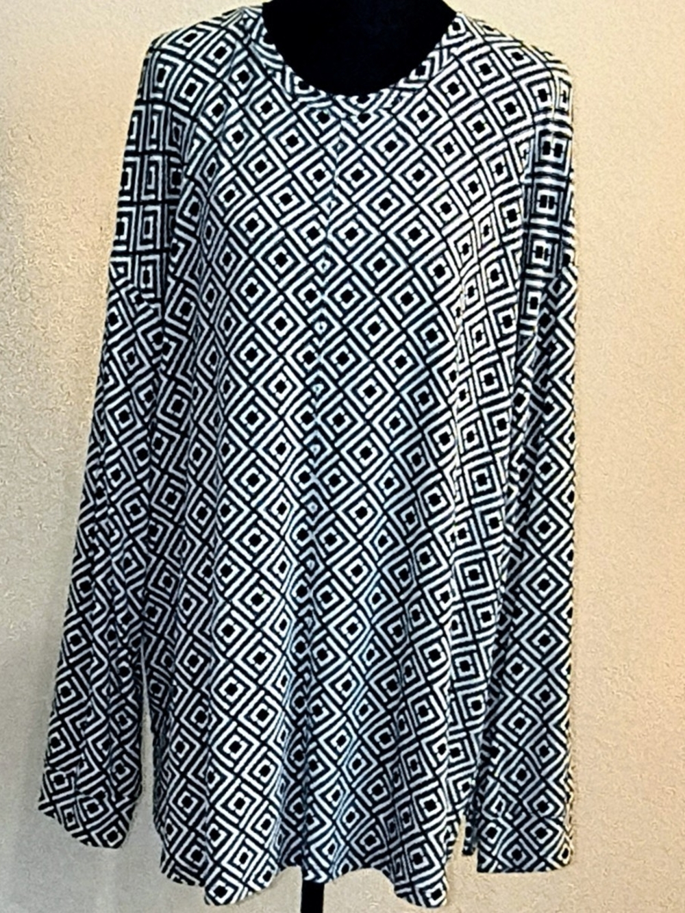 Liz Claiborne Navy and White Geometric Tunic Shirt XXL